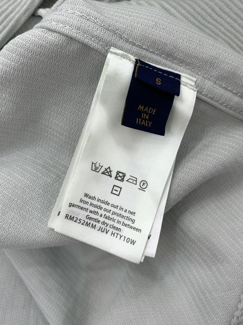 l0vis Vvtt0n t-shirt